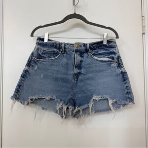 Good American Distressed Frayed Denim Shorts Size 8/29 Ripped Raw Hem